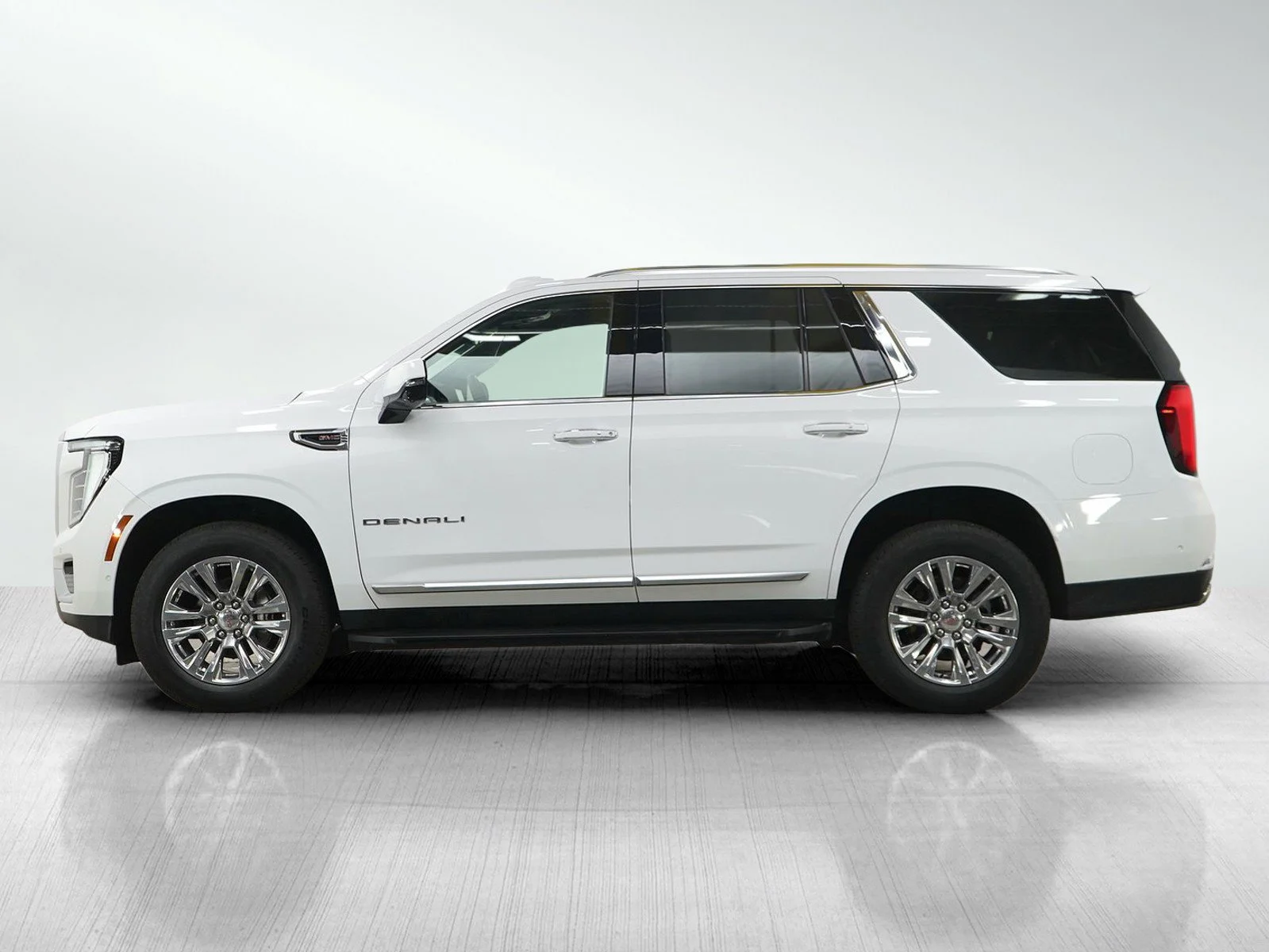 Used 2025 GMC Yukon Denali with VIN 1GKS2DRL1SR205482 for sale in Wayzata, Minnesota