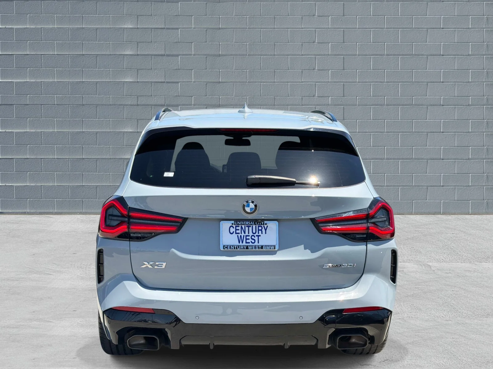 Certified Used 2023 Brooklyn Grey Metallic BMW sDrive30i Sports Activity Vehicle image 4
