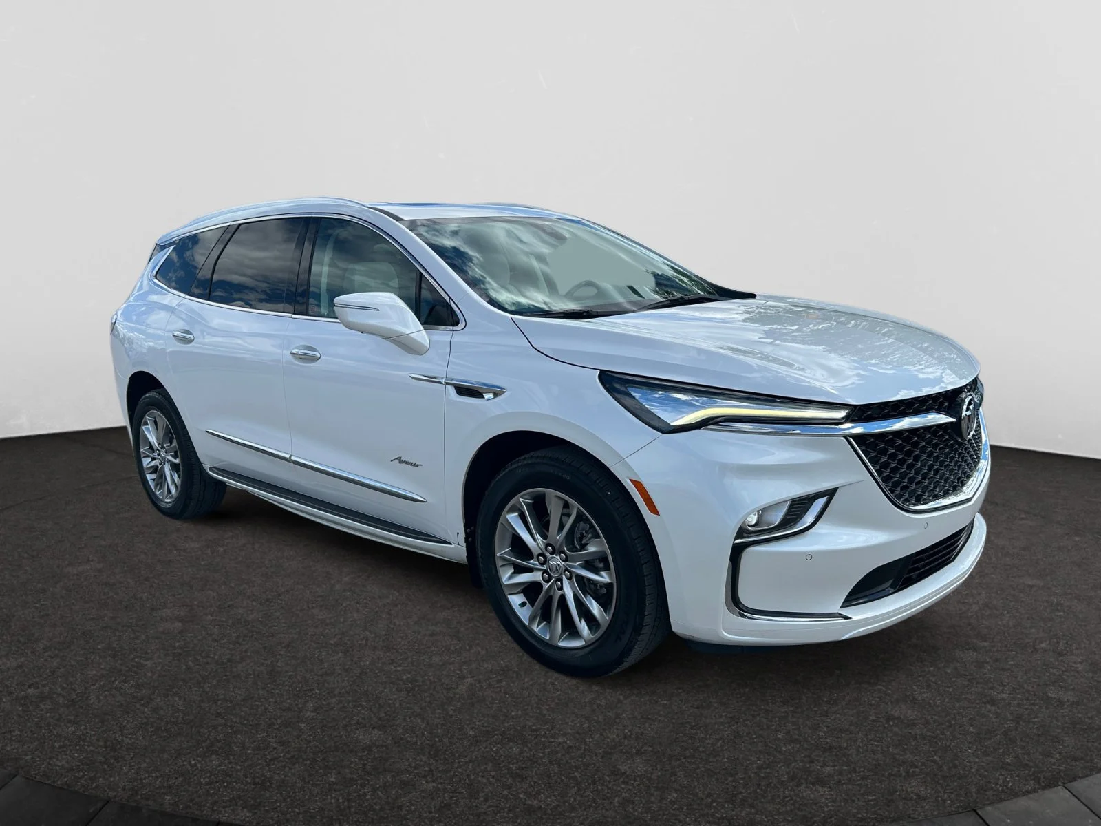 Used 2023 White Buick Avenir AWD image 7