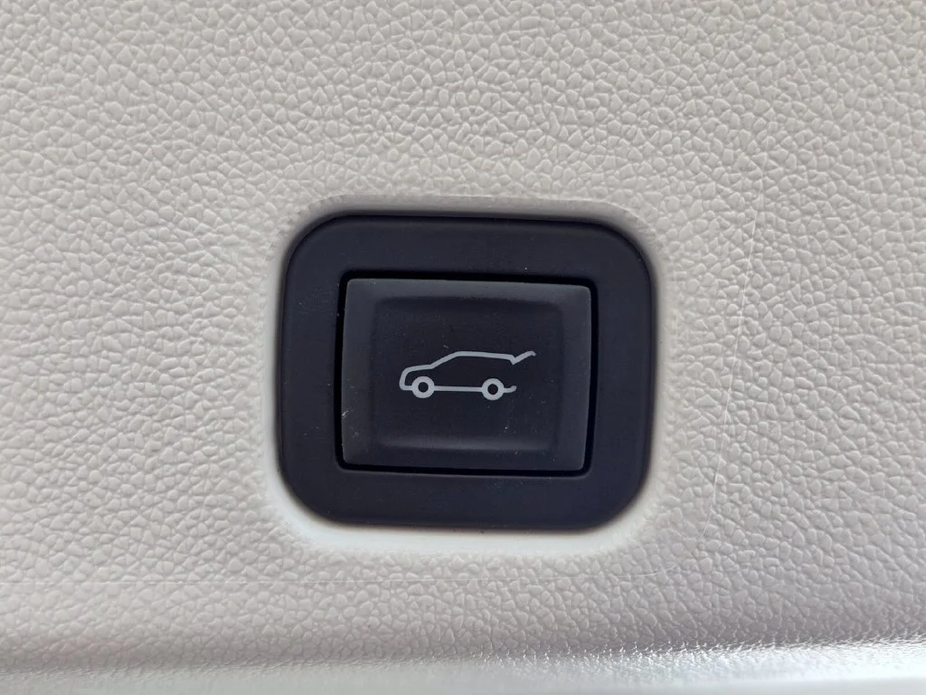 Used 2026 Sterling Metallic GMC Denali image 14