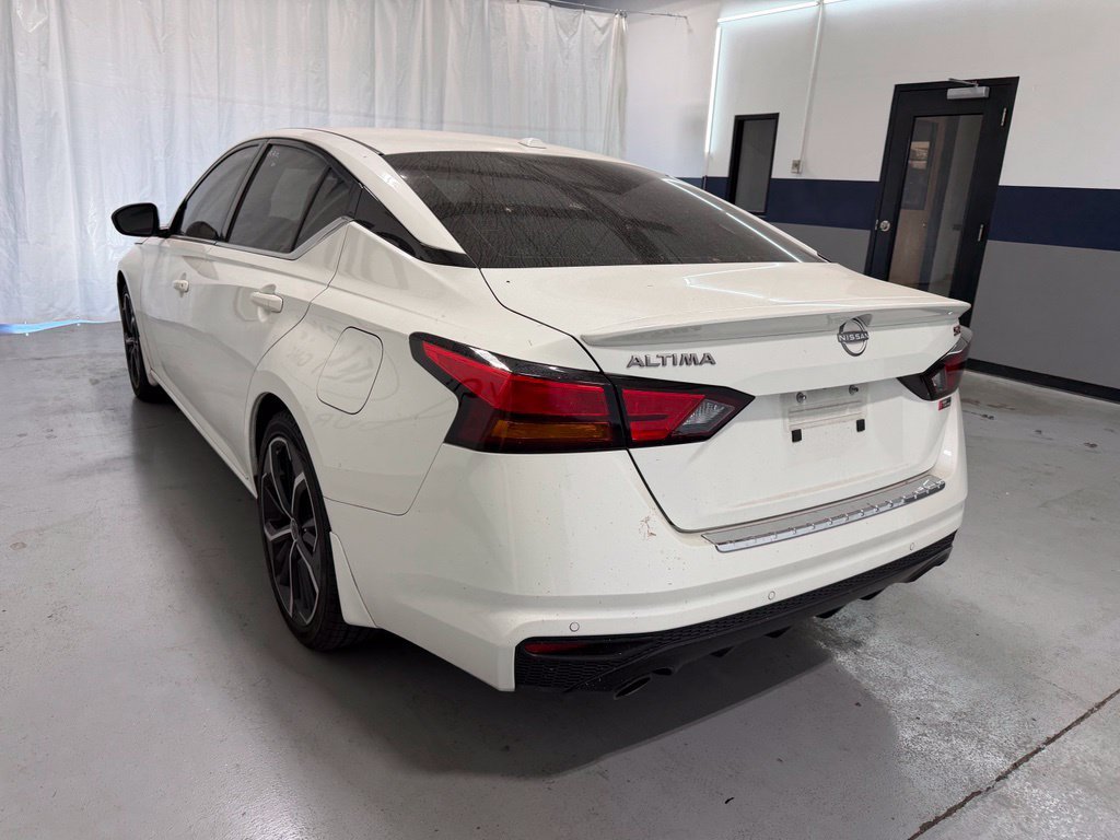 Used 2023 White Nissan 2.5 SR image 23