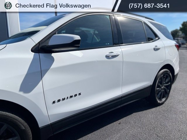 Used 2024 Summit White Chevrolet RS image 3
