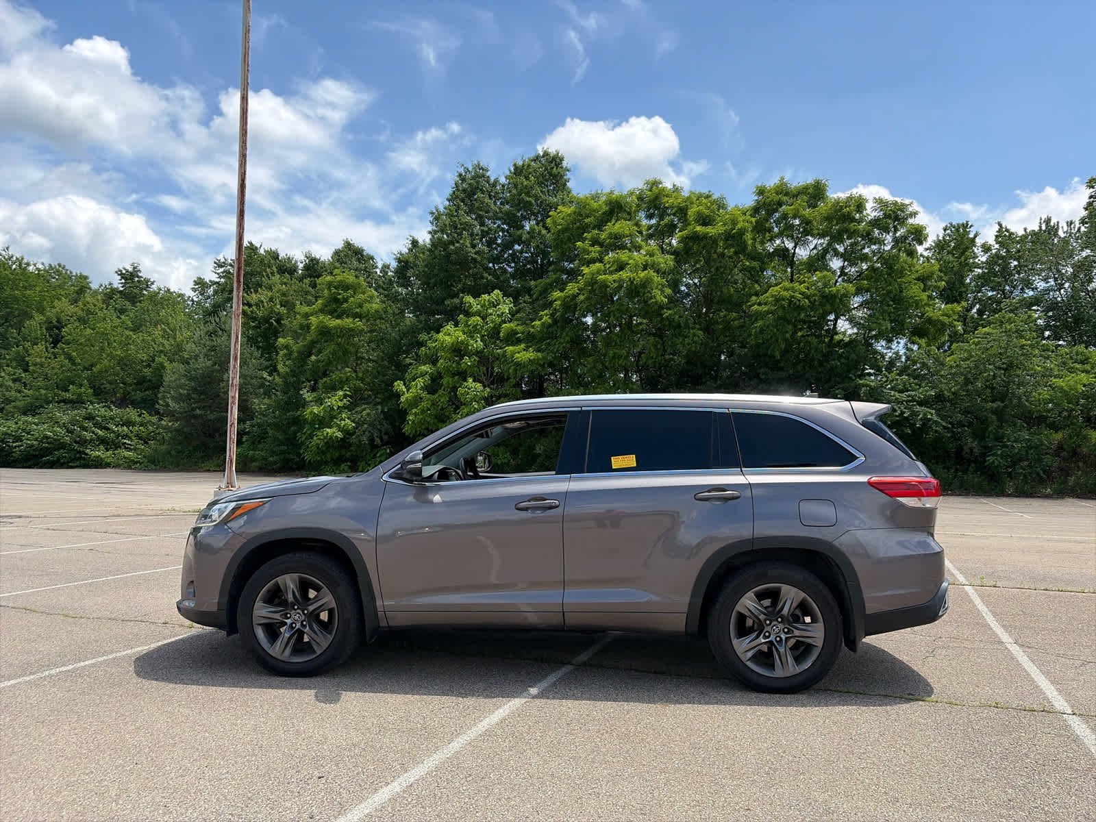 Used 2018 Predawn Gray Mica Toyota Limited Platinum image 4