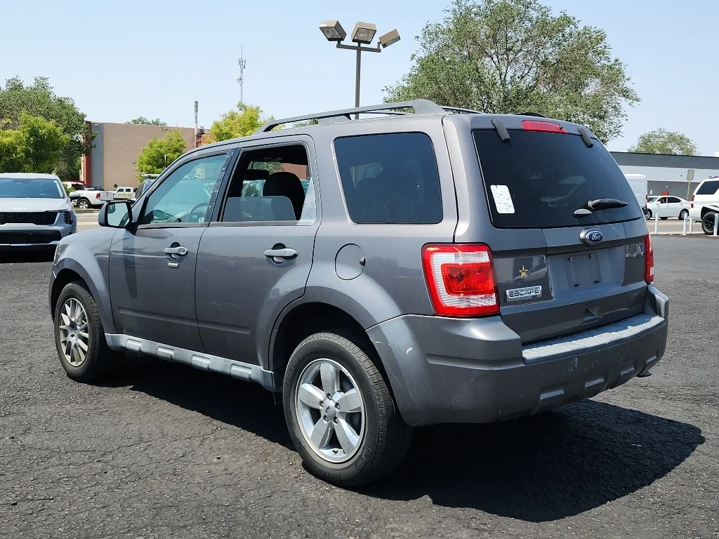 Used 2011 Sterling Gray Metallic Ford XLT image 8