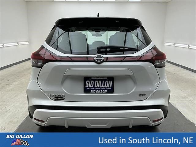 Used 2022 Aspen White Tricoat/Super Black Nissan SR image 5