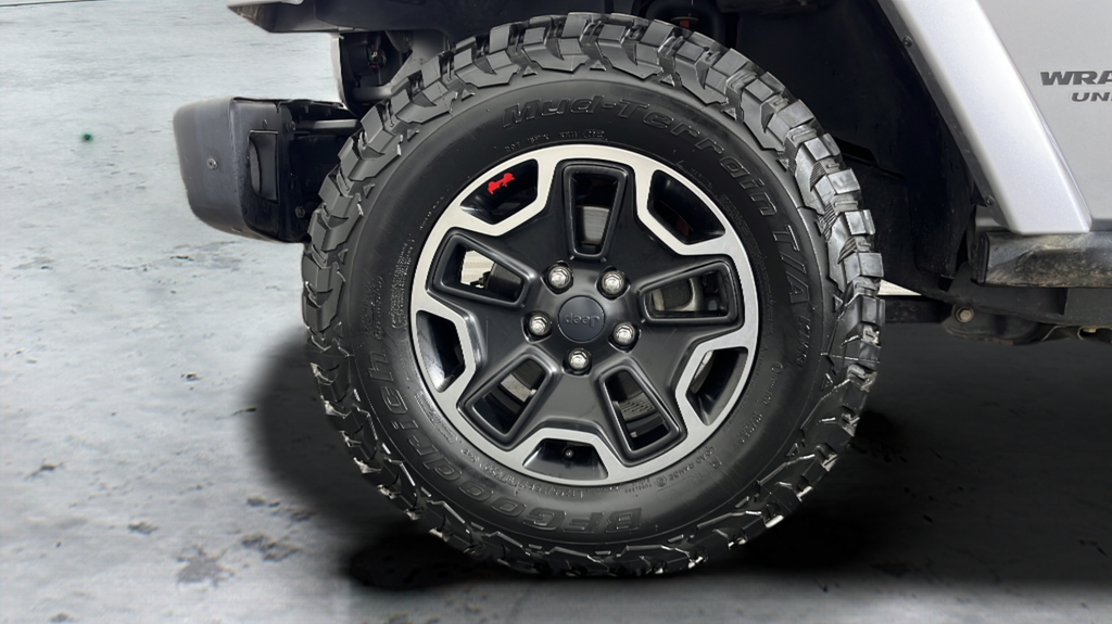 Used 2016 Billet Silver Metallic Jeep Unlimited Rubicon image 24