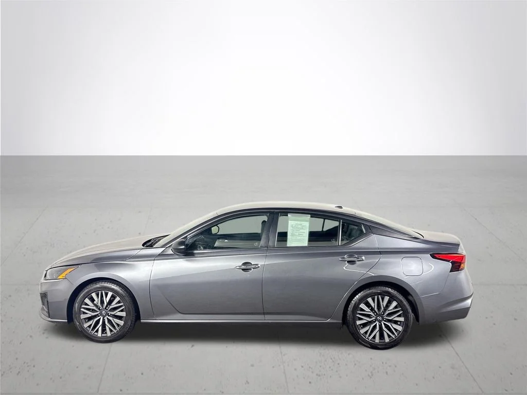 Used 2024 Gray Nissan 2.5 SV image 9