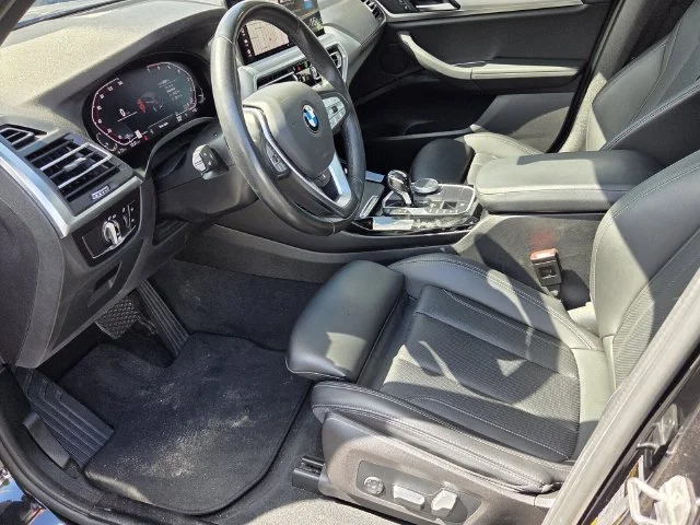 Used 2022 Black BMW xDrive30i image 9