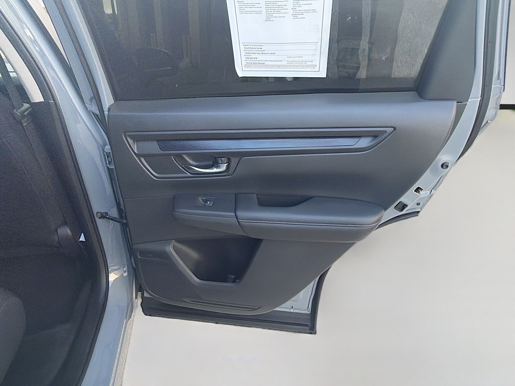 2025 Honda CR-V LX - Photo 28