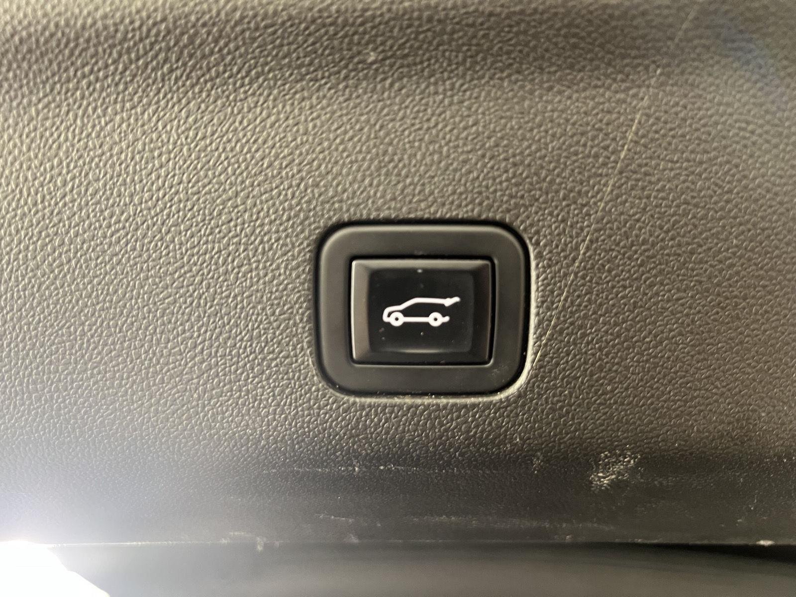 Used 2021 Steel Metallic Chevrolet RST image 27