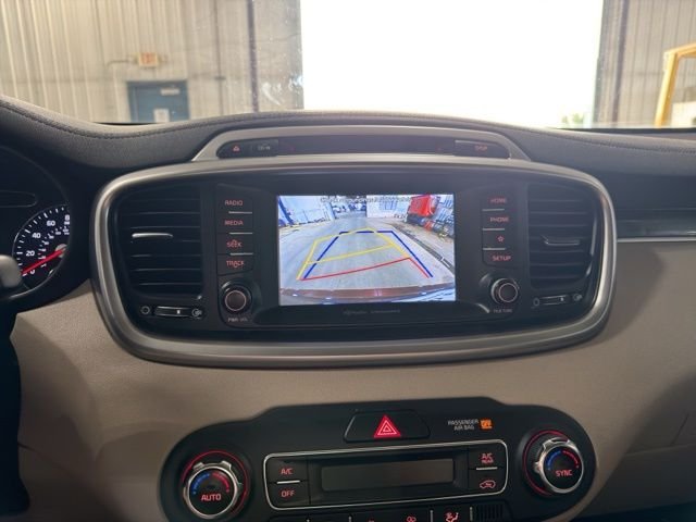 Used 2019 Purple Kia LX image 9