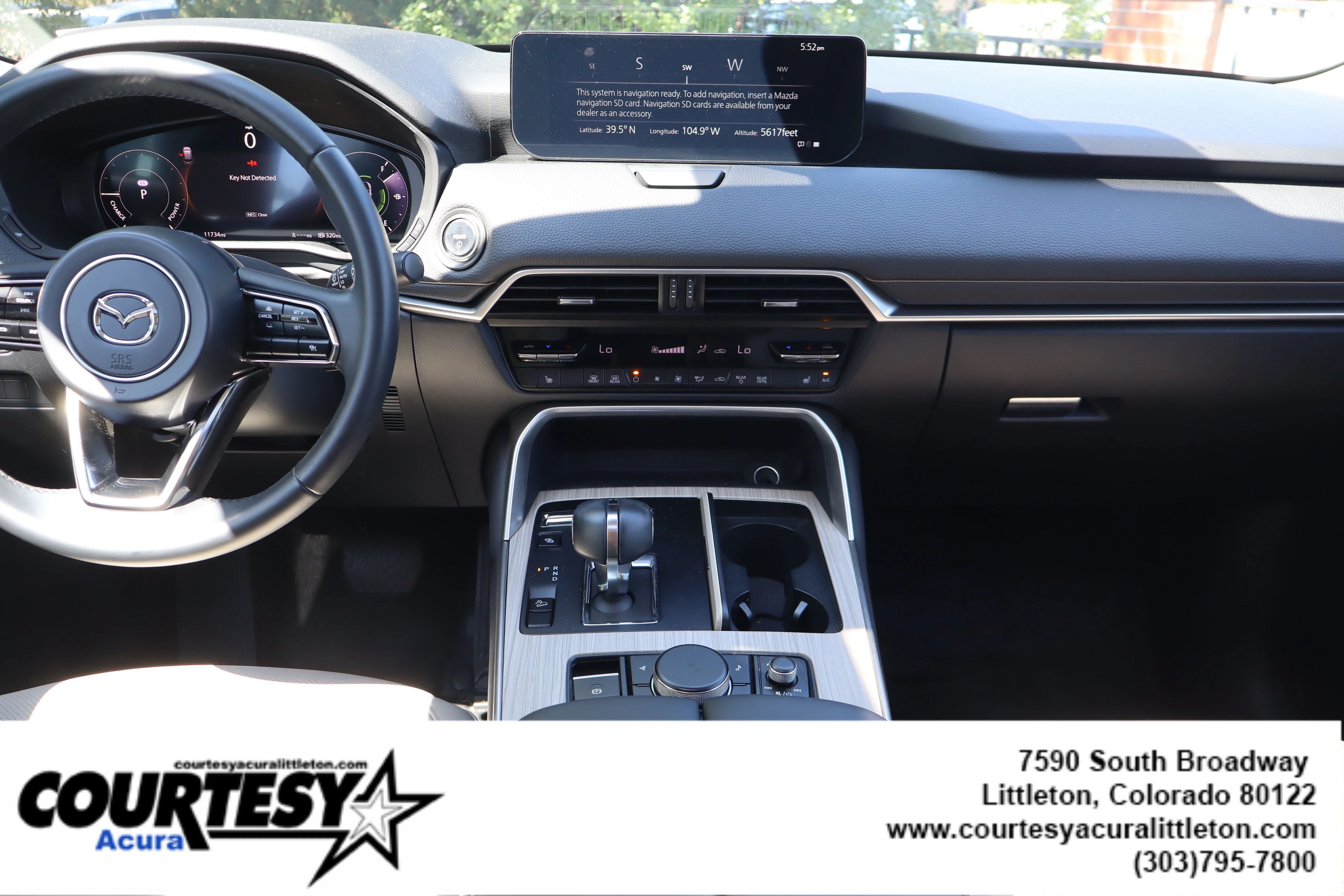 Used 2024 Platinum Quartz Mazda Preferred image 9