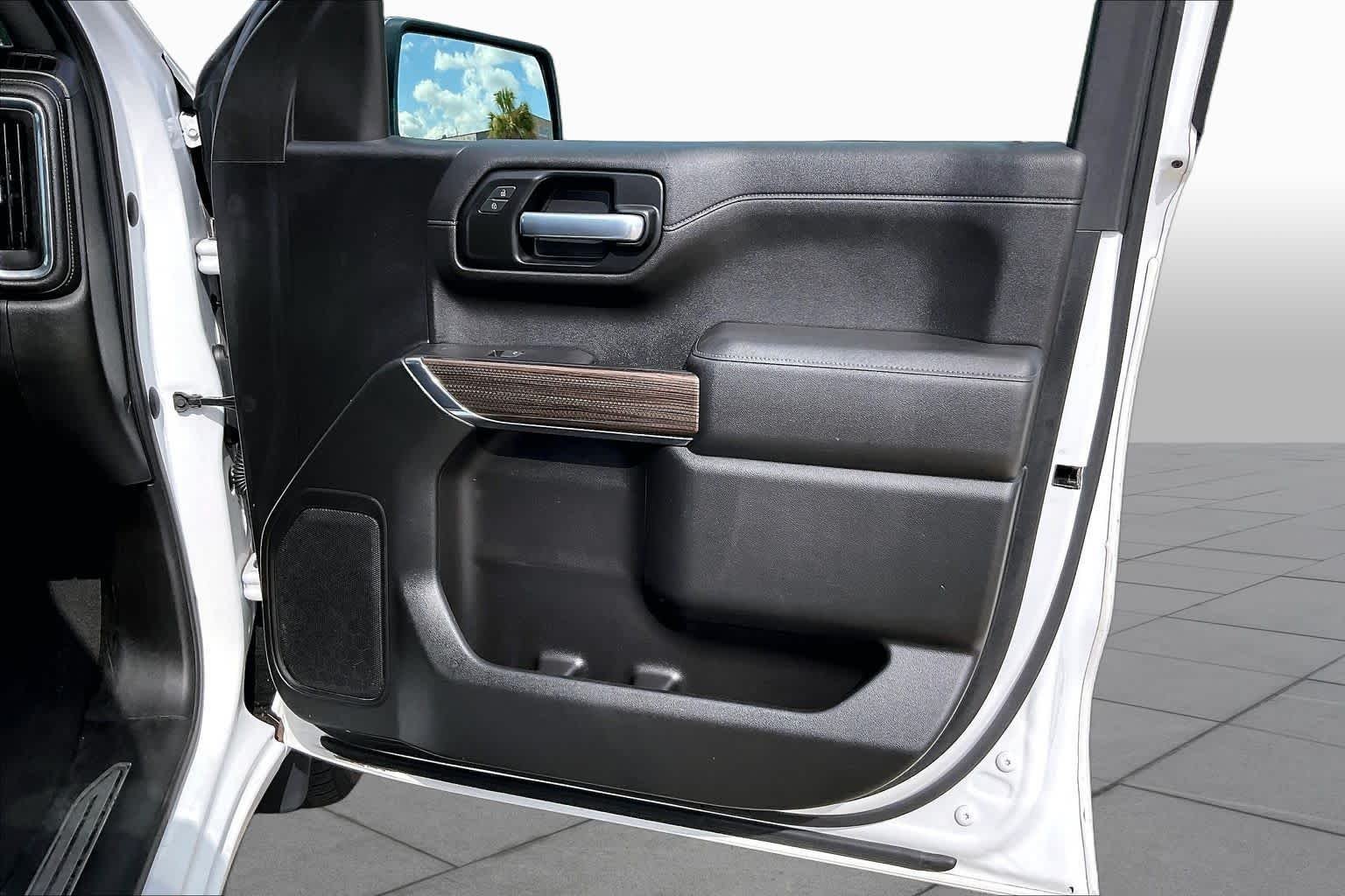 Used 2020 Summit White Chevrolet LT image 22