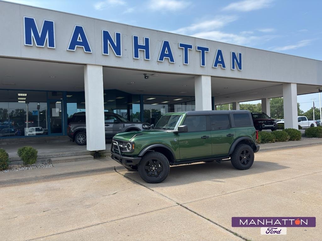 Used 2022 Eruption Green Metallic Ford Black Diamond image 1