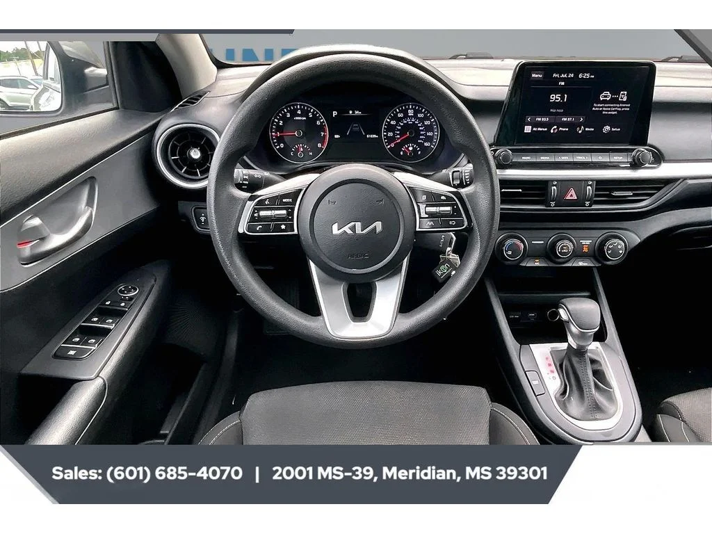 Used 2023 Steel Gray Kia LXS image 5