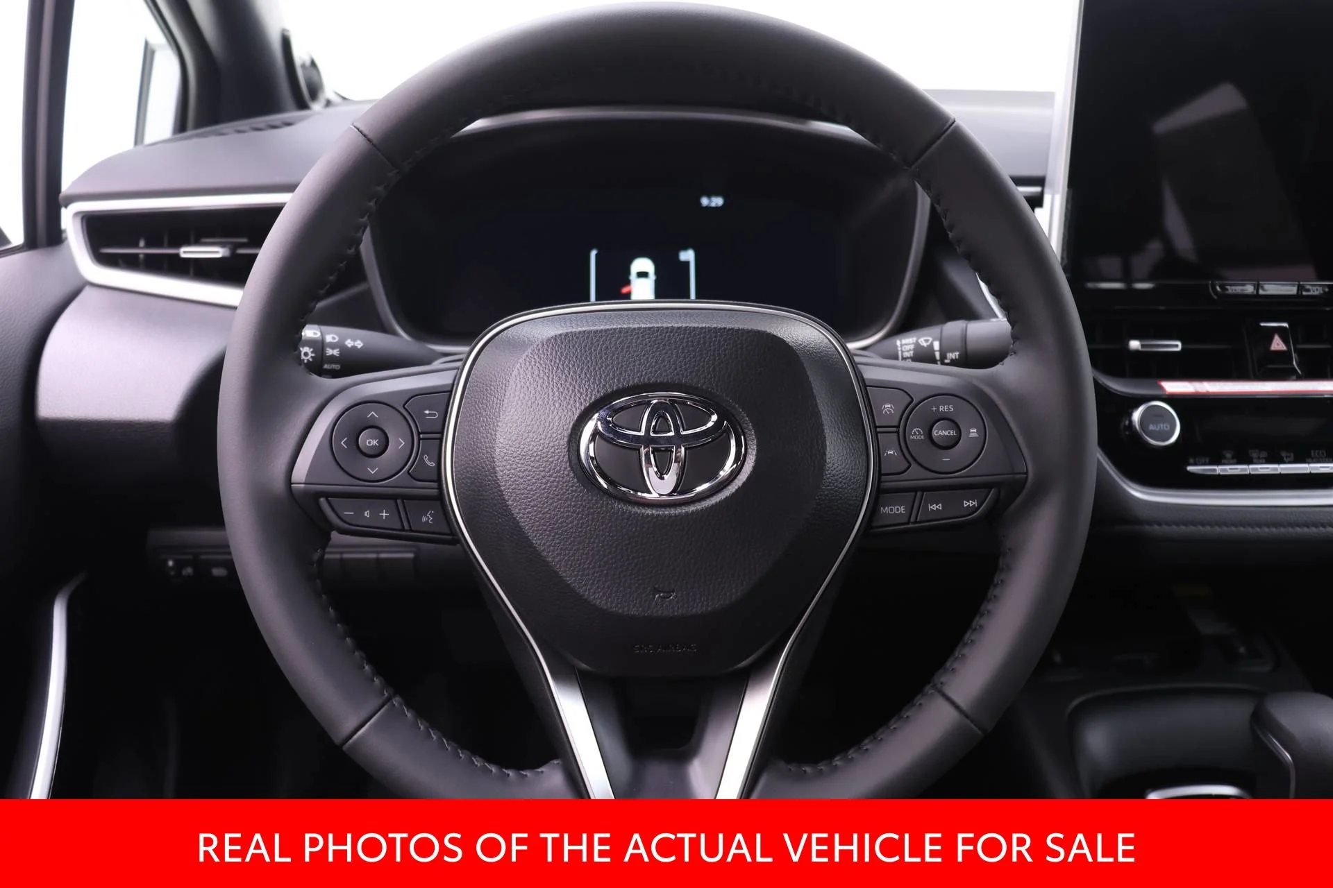 New 2026 Wind Chill Pearl with Midnight Black Metallic roof <sup>1</sup> Toyota  XSE image 14