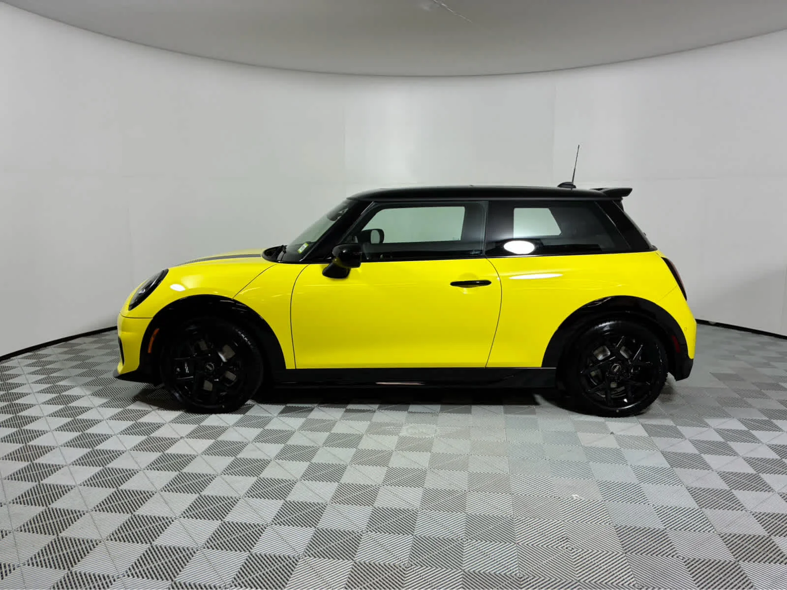 2026 MINI Hardtop 2 Door S - Photo 6