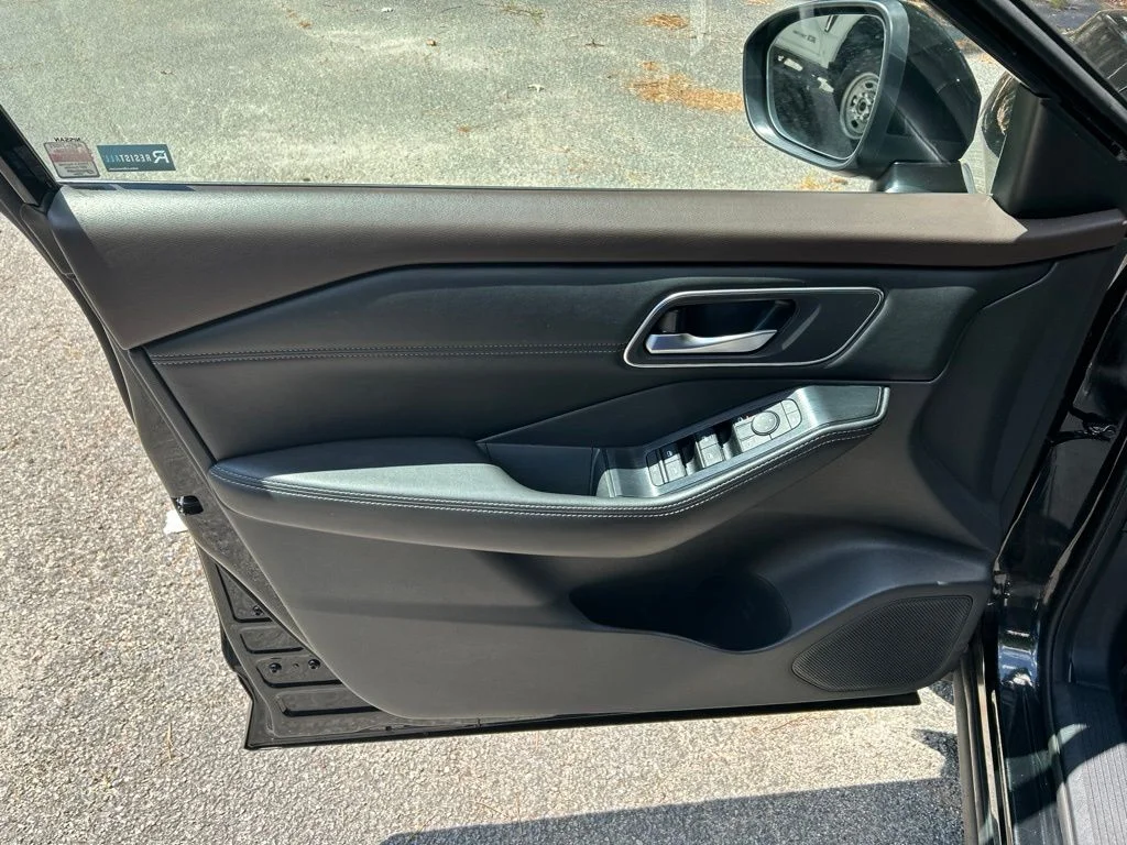Used 2021 Black Nissan SV image 14