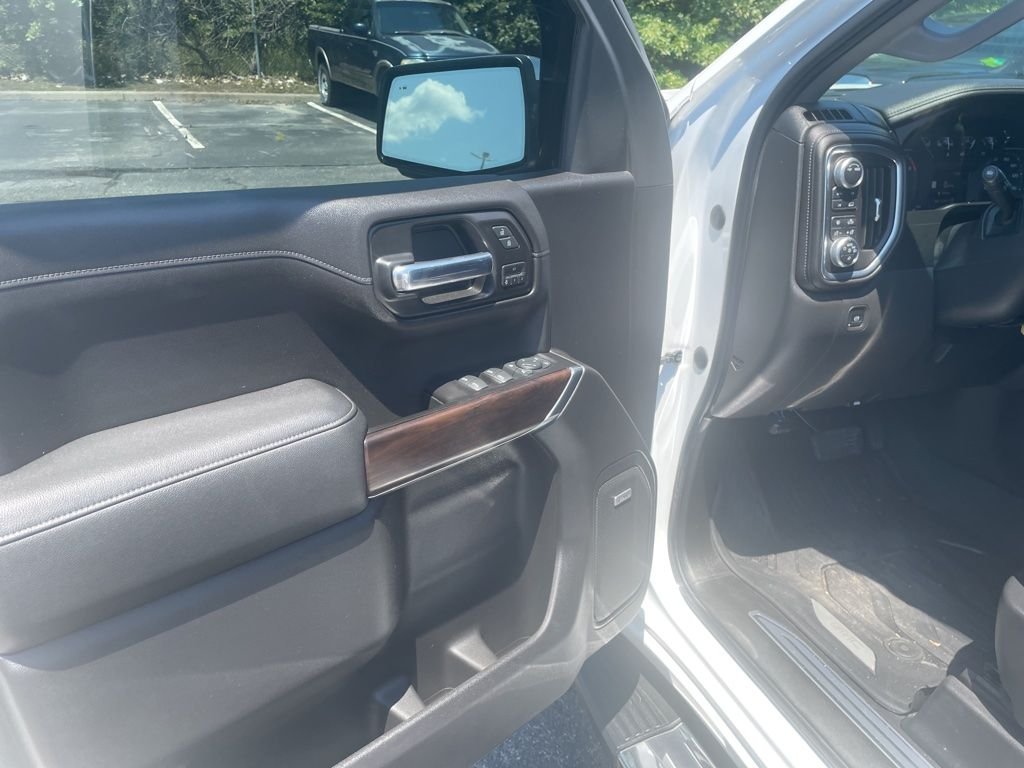 Used 2020 White GMC SLT image 14