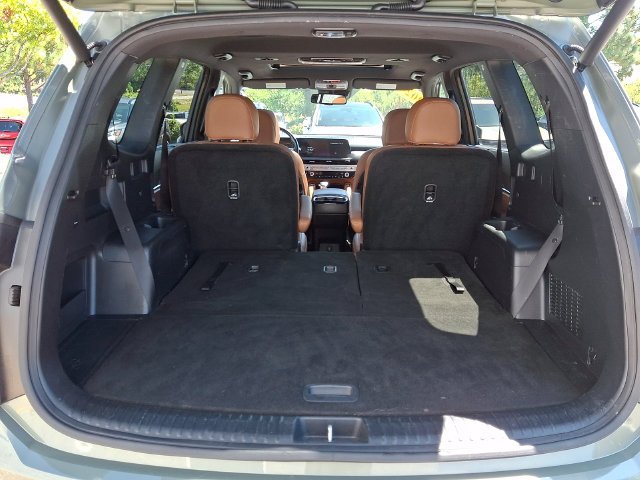 Used 2024 Green Kia EX X-Line image 33