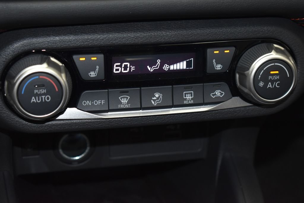 2025 Nissan Versa Sedan SR - Photo 20