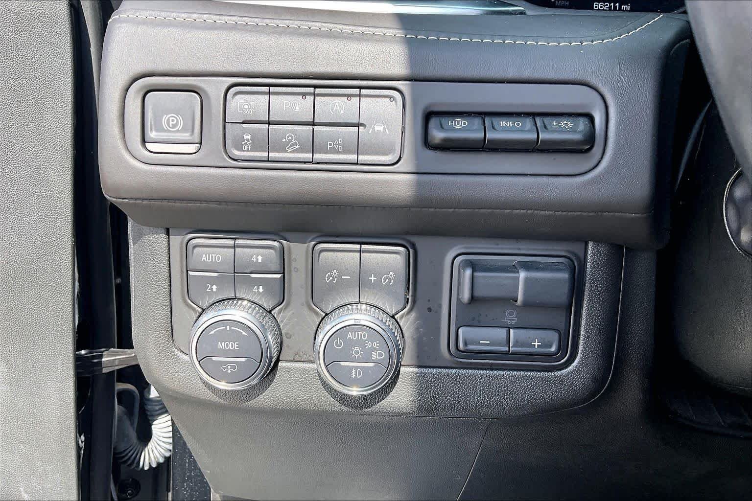 Used 2024 Onyx Black GMC Denali Ultimate image 34