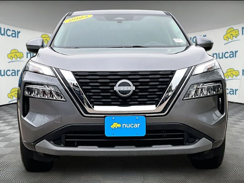 Used 2023 Gray Nissan SV image 2