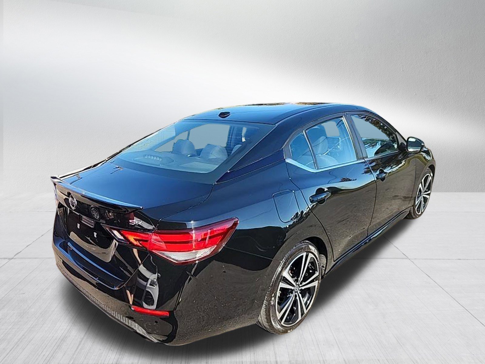 2022 Nissan Sentra SR photo 4