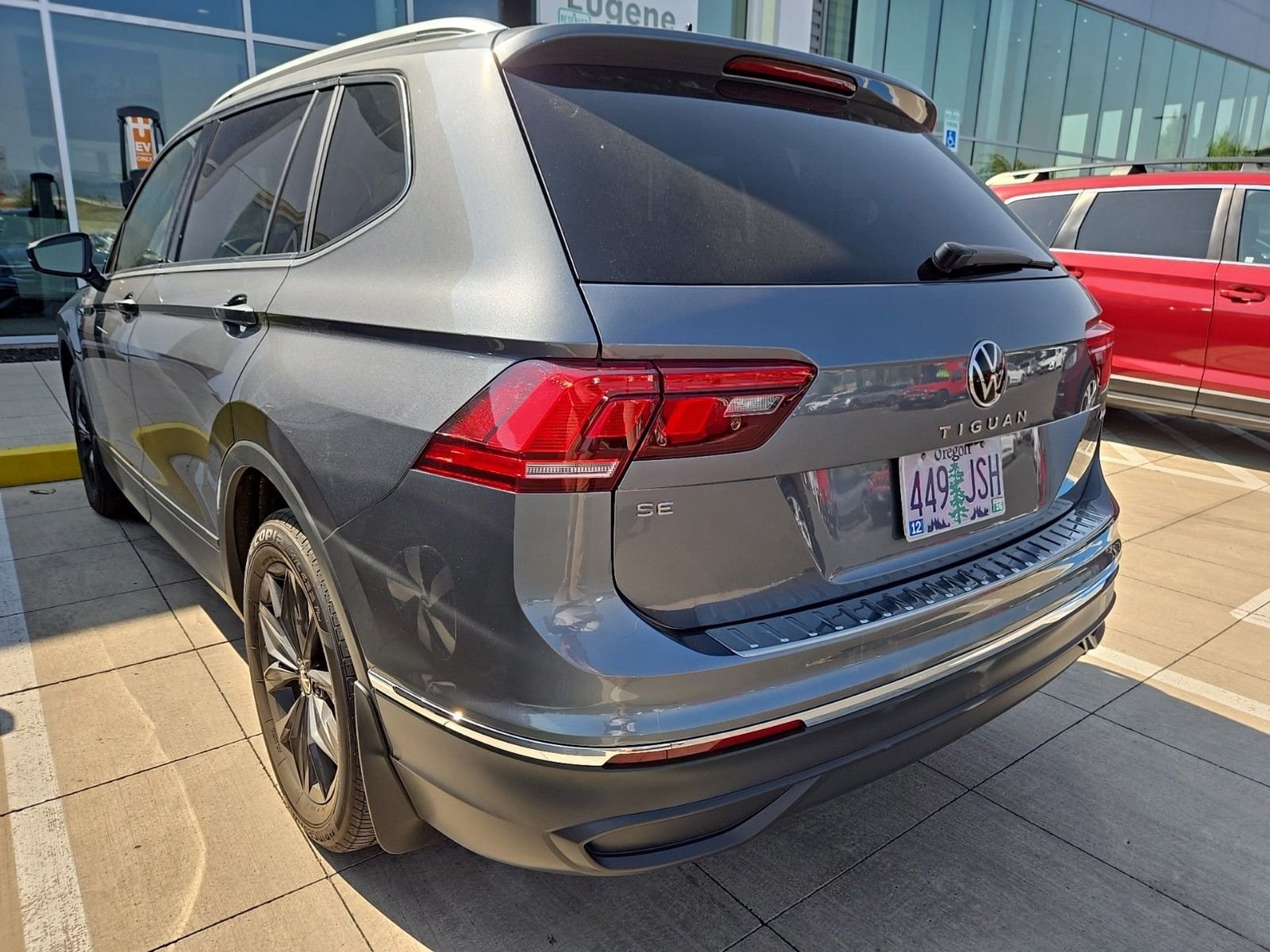 Used 2024 Gray Volkswagen 2.0T SE image 2