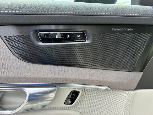 New 2026 Denim Blue Volvo Ultra image 23