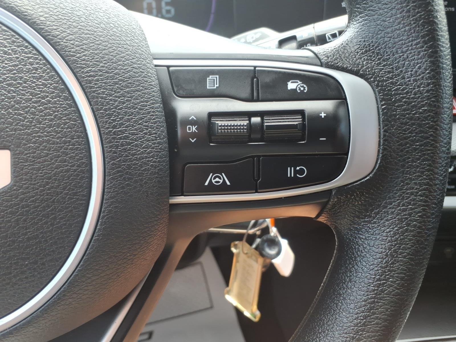 2025 Kia Sportage LX - Photo 22