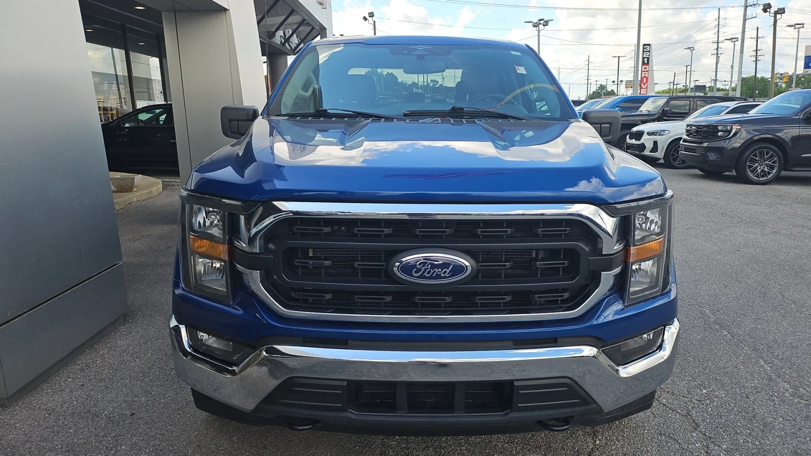 Used 2023 Blue Ford XLT image 7