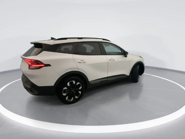 Used 2023 White Kia X-Line image 4