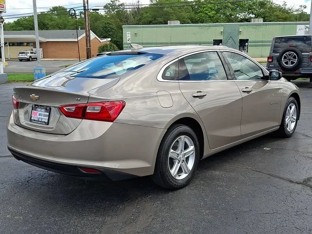 Used 2023 Mineral Gray Metallic Chevrolet LT image 7