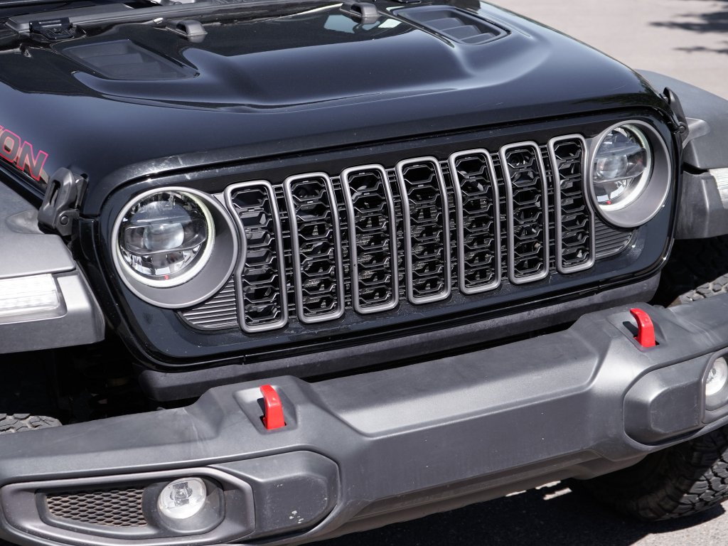 Used 2025 Black Clearcoat Jeep Rubicon image 3