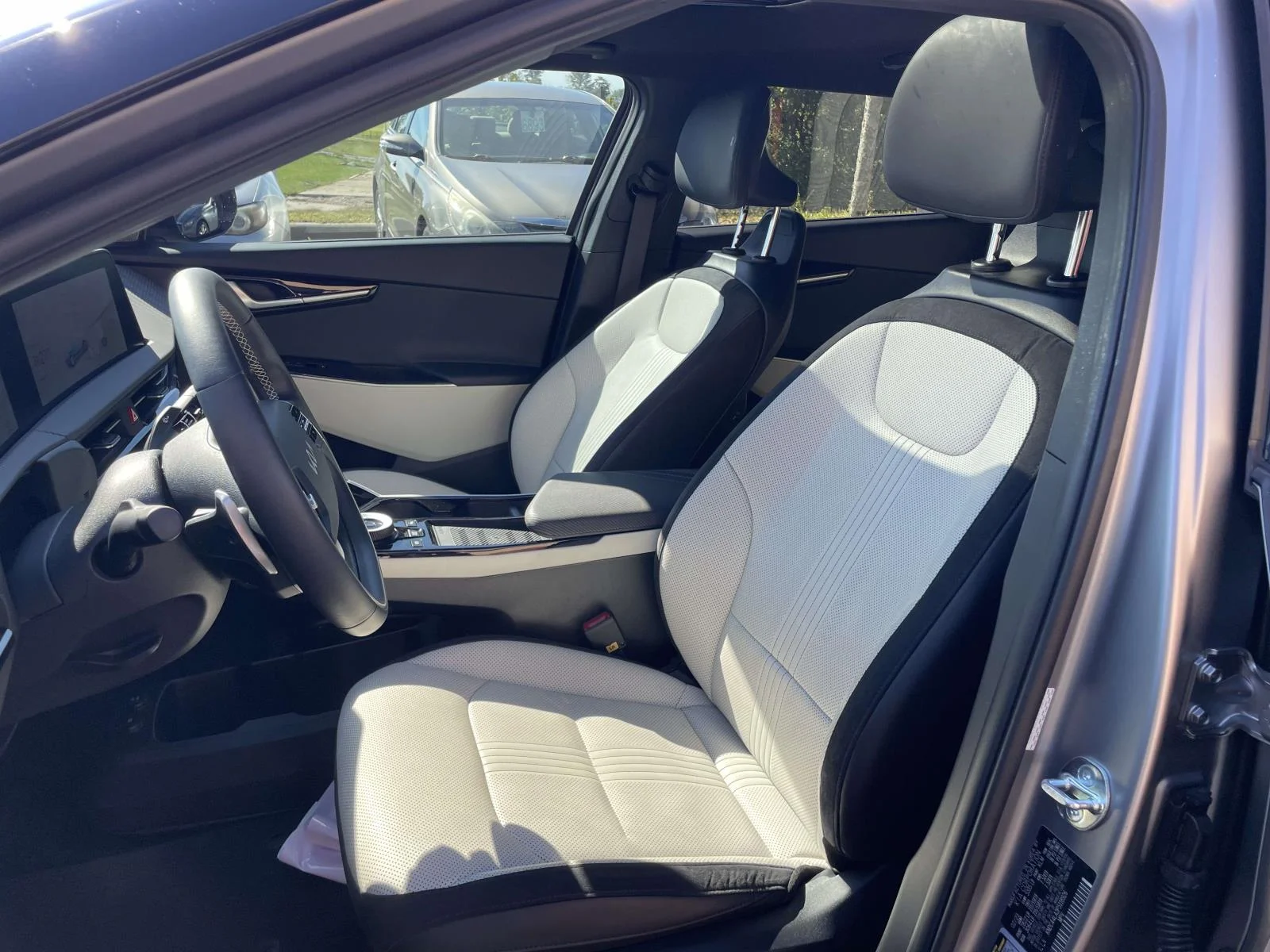 Used 2023 Steel Matte Gray Kia GT-Line image 8