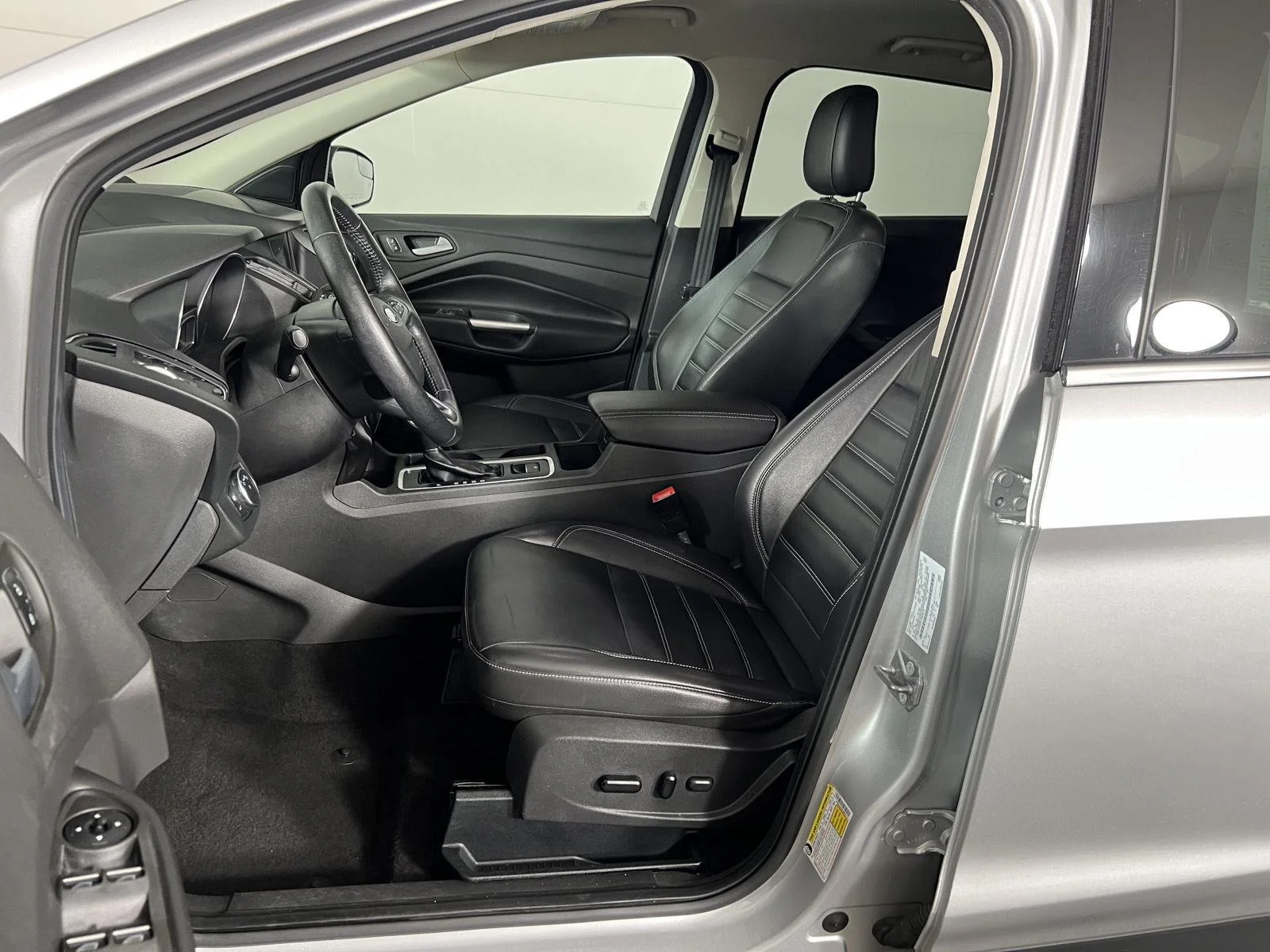 Used 2019 Ingot Silver Ford Titanium image 16