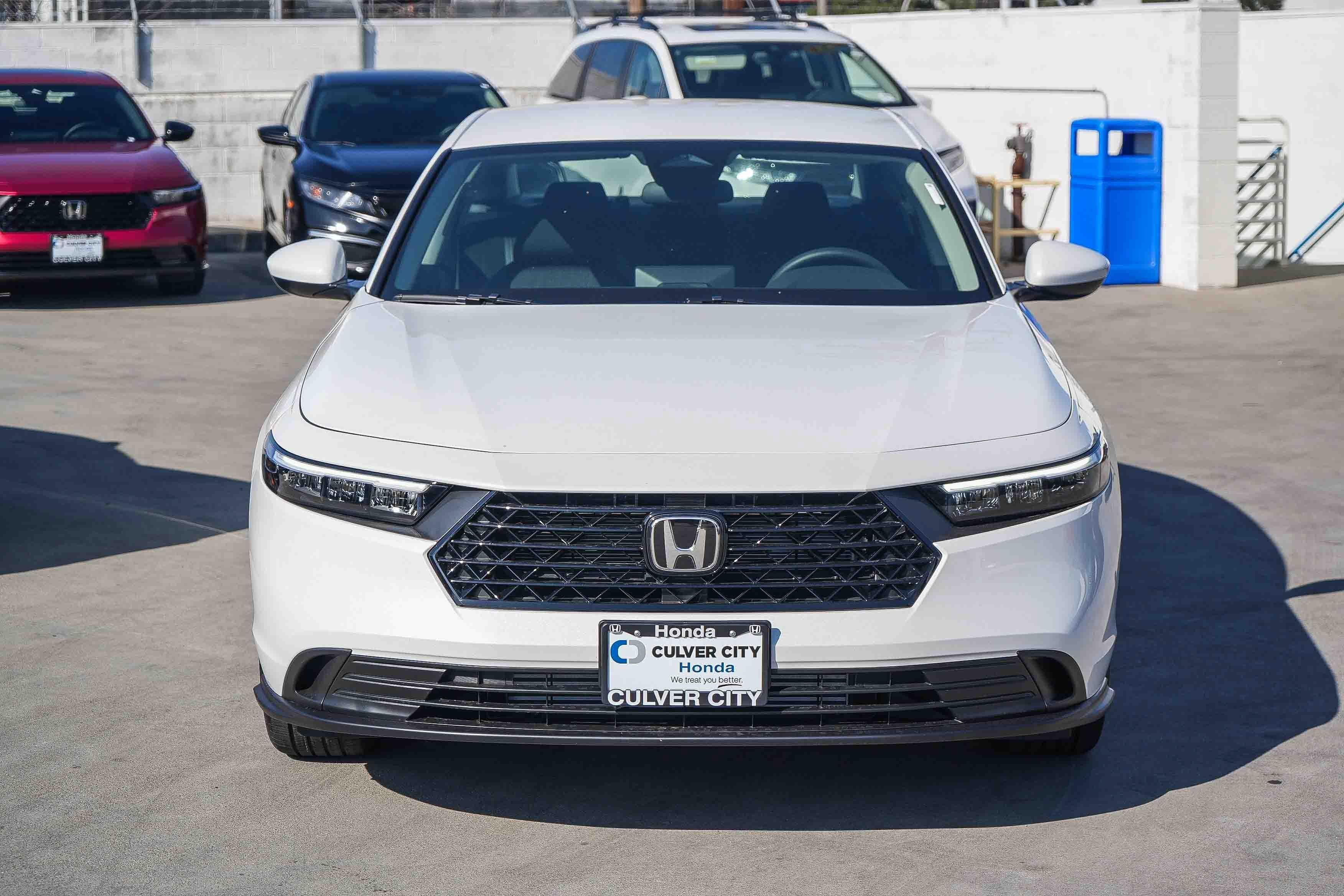 New 2026 Platinum White Pearl Honda LX image 2