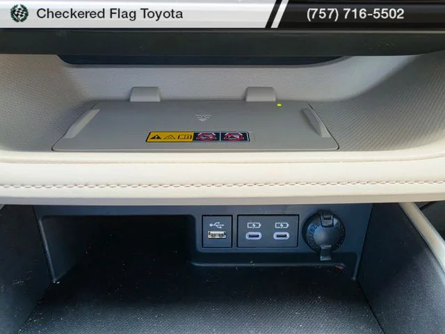 Used 2025 Wind Chill Pearl Toyota XLE image 16