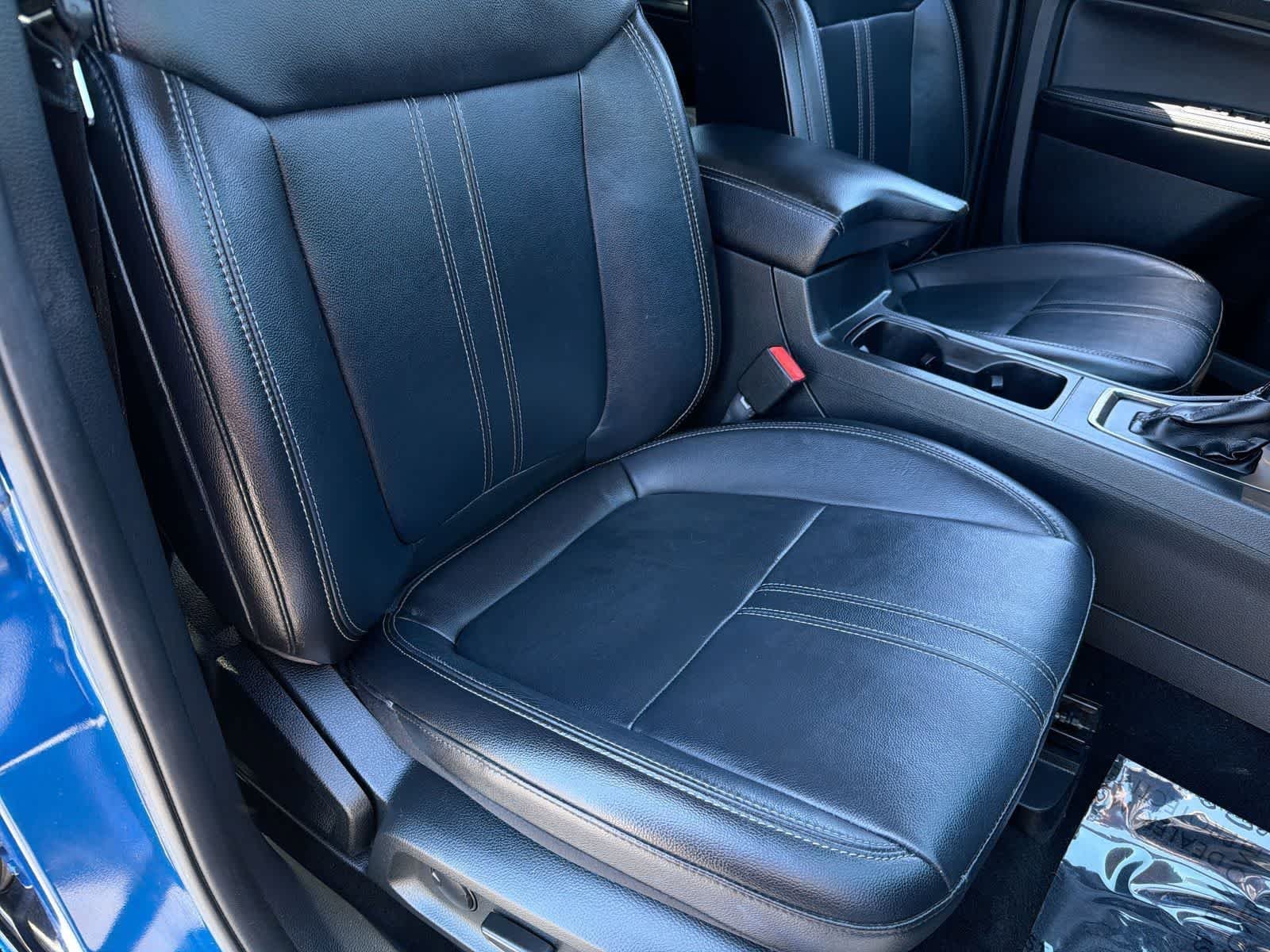 Used 2020 Lightning Blue Metallic Ford LARIAT image 22