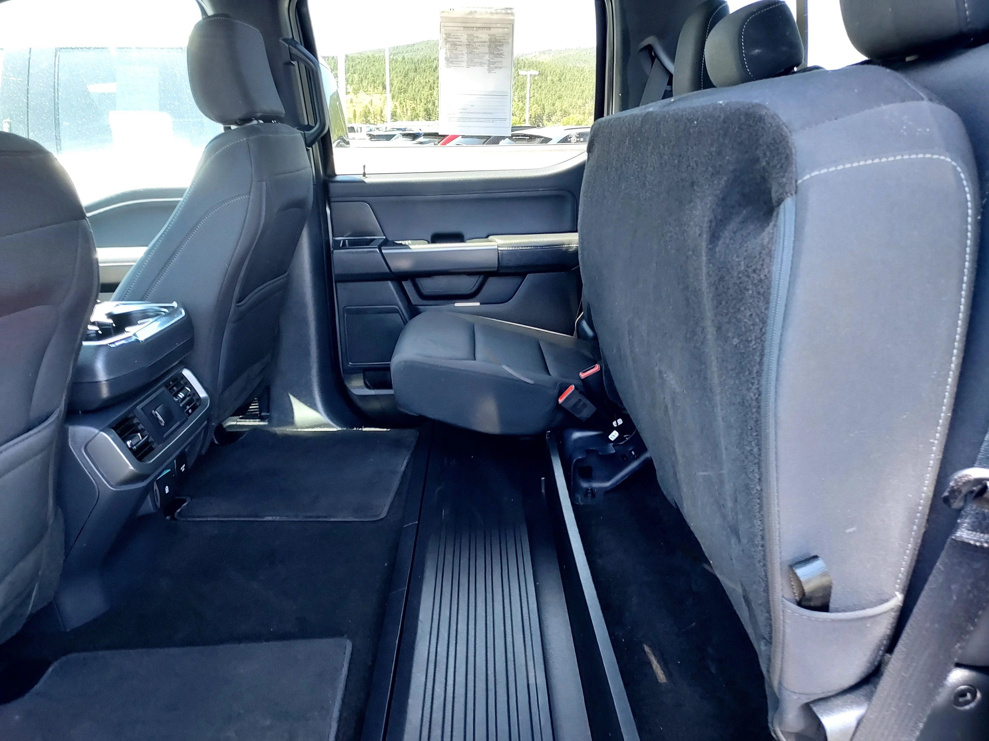 Used 2024 CARBONIZED GRAY Ford XLT image 17