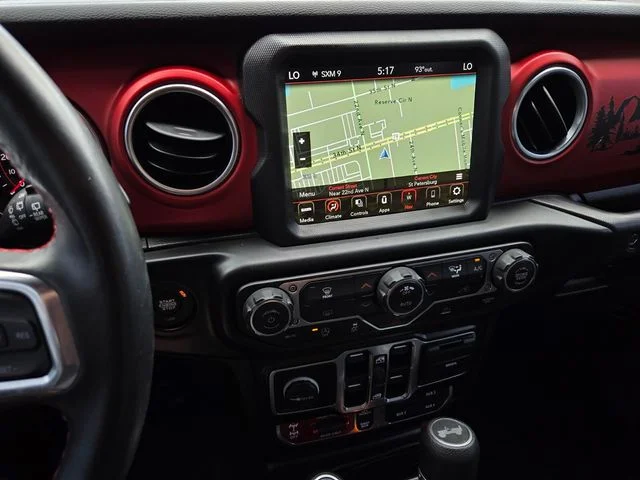 Used 2022 White Jeep Unlimited Rubicon image 21