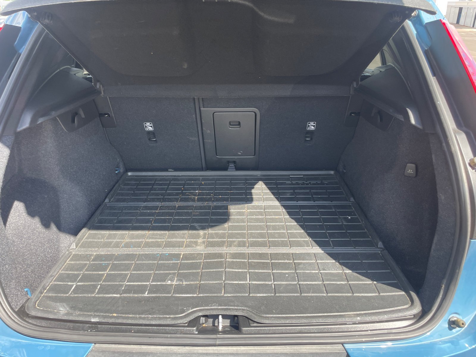 Used 2023 Thunder Grey Metallic Volvo Ultimate Dark Theme image 25