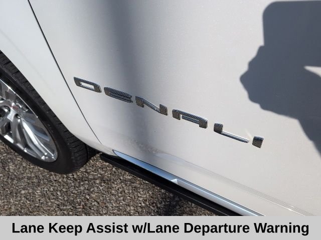 Used 2022 White GMC Denali image 16