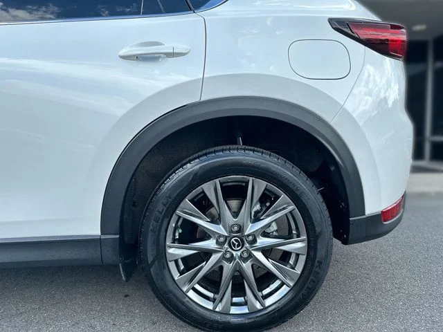 Used 2020 White Mazda Signature image 10