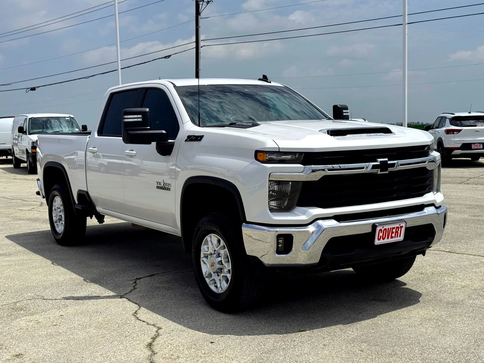 Used 2024 Iridescent Pearl Tricoat Chevrolet LT image 5