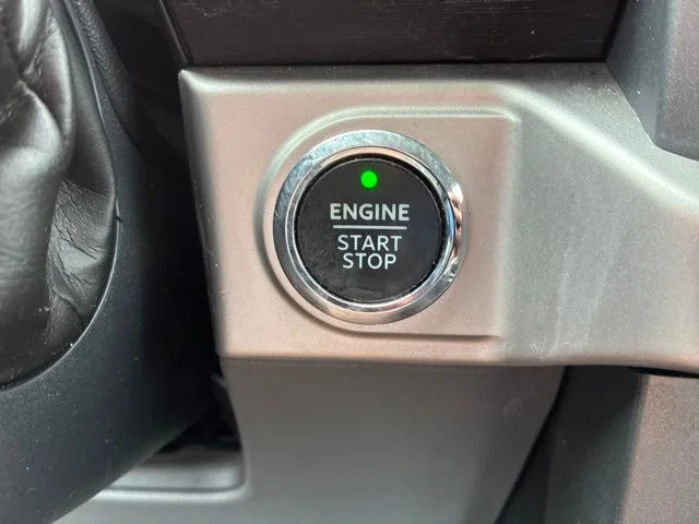Used 2022 Oxford White Ford XLT image 35
