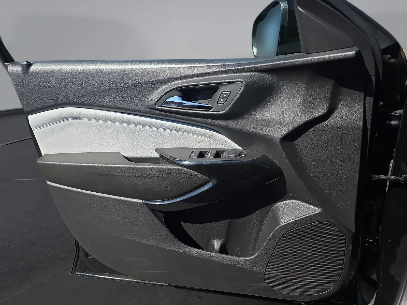 2025 Chevrolet Trax LT - Photo 21