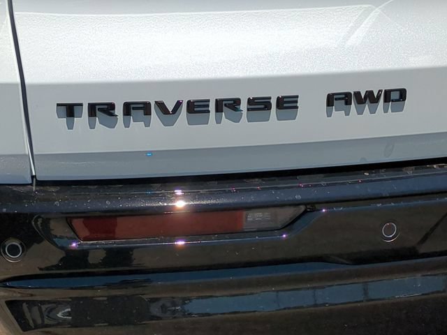 Used 2026 Polar White Tricoat Chevrolet RS image 10