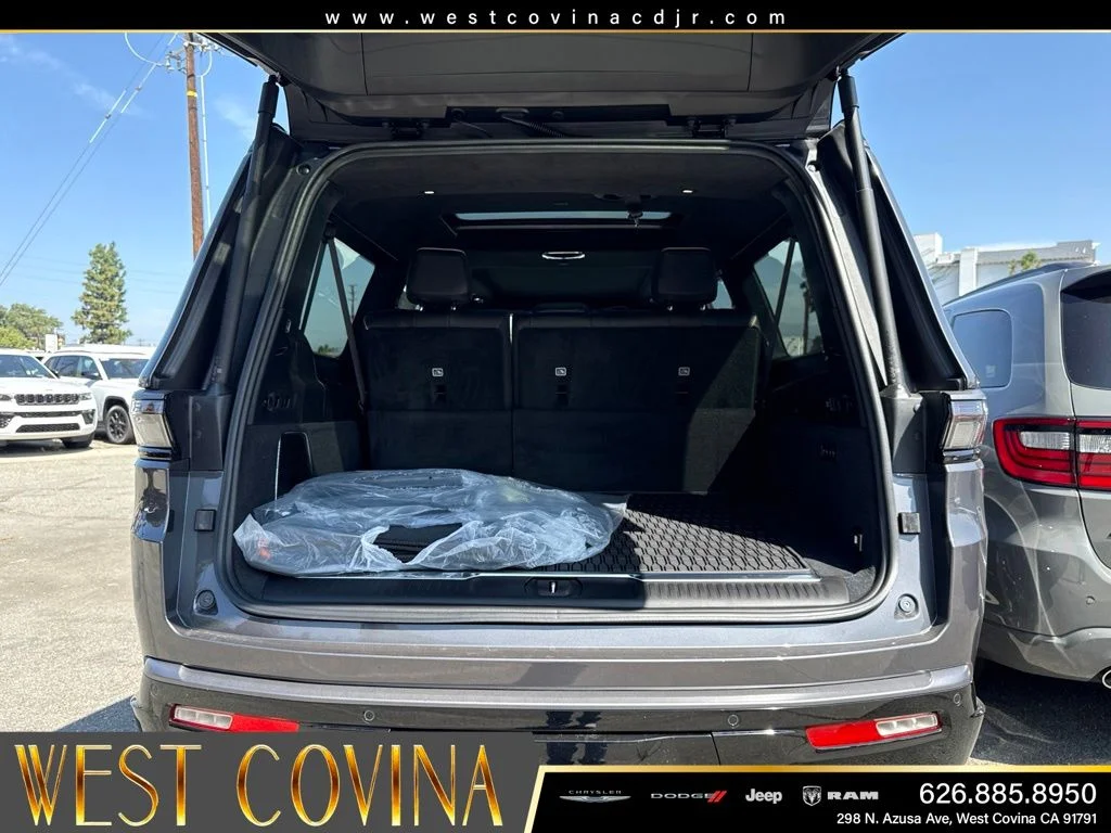 New 2026 Baltic Gray Metallic Clearcoat Jeep Summit Reserve image 29
